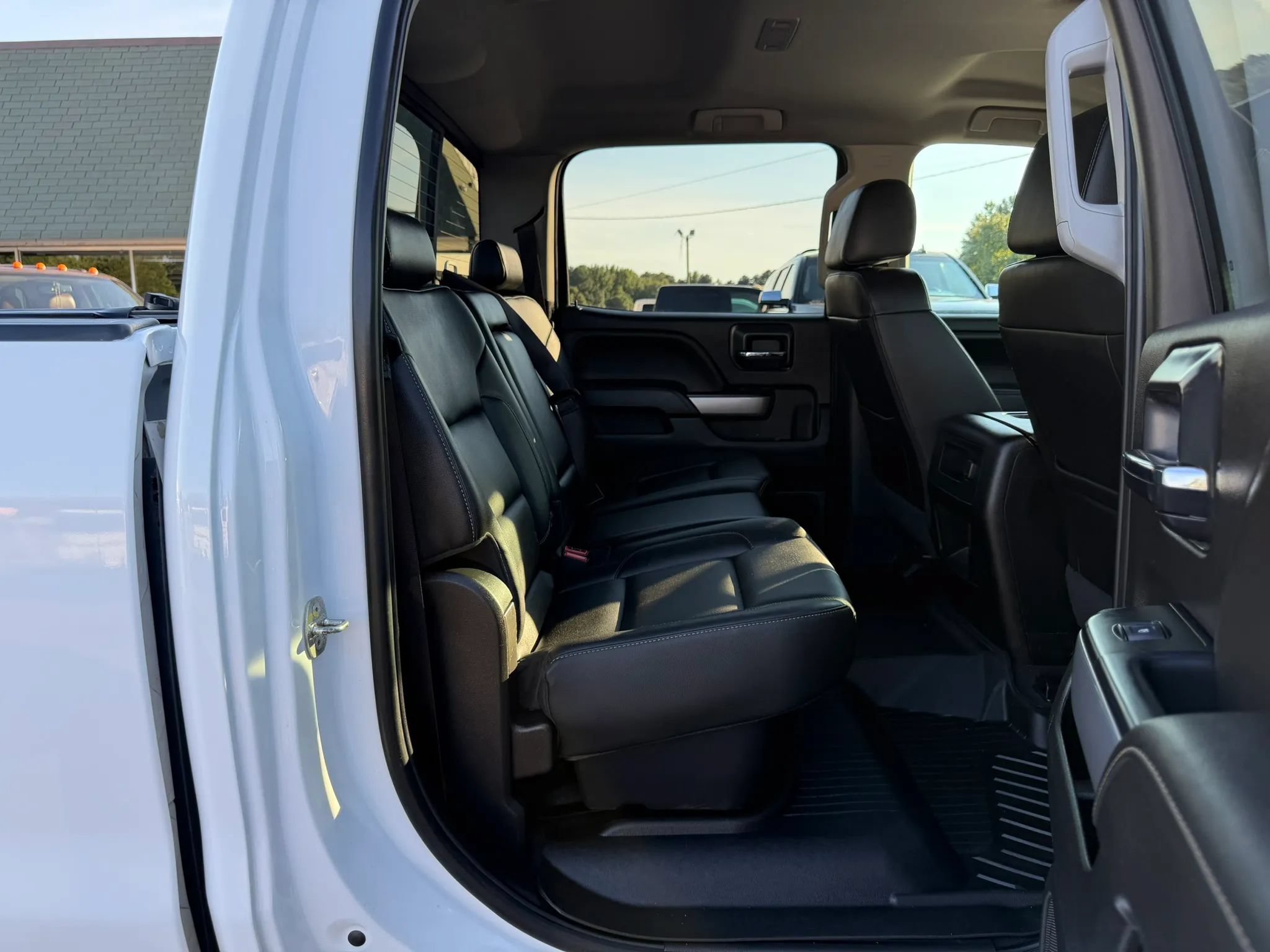 Used 2019 Chevrolet Silverado 2500 LTZ w/ Duramax Plus Package AWD/4WD image 21