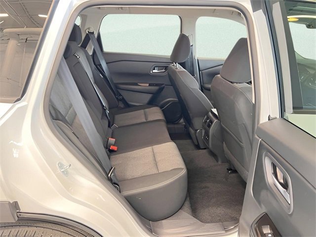 Used 2025 Nissan Rogue SV image 11