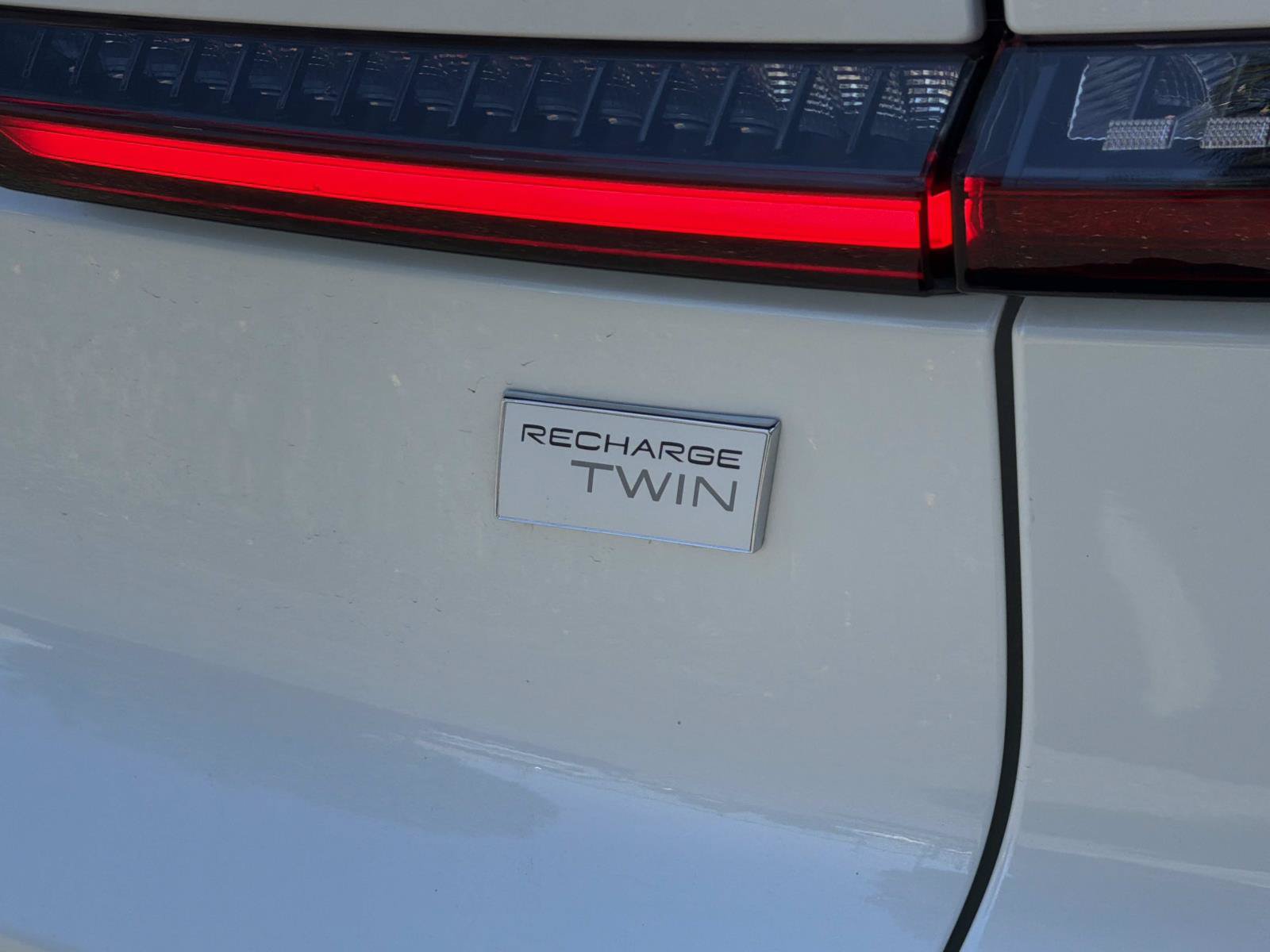 Certified 2023 Volvo C40 P8 Recharge Ultimate AWD/4WD image 28