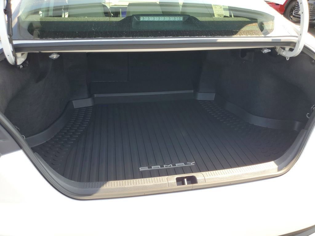 New 2026 Toyota Camry SE image 8