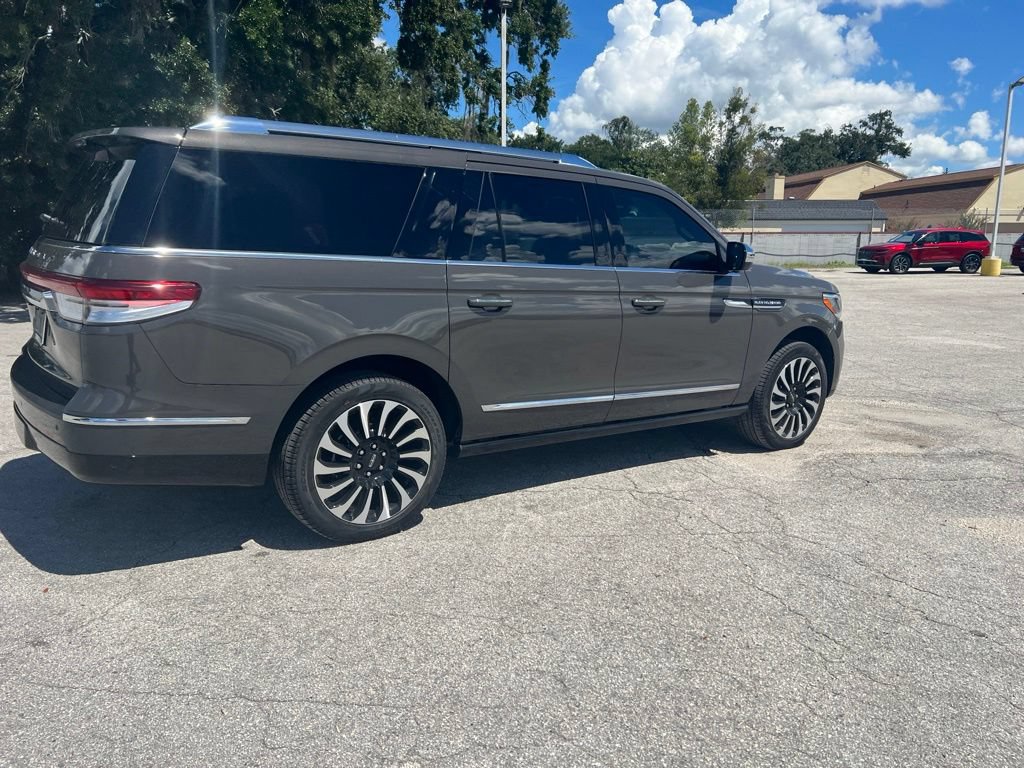 Used 2024 Lincoln Navigator L Black Label AWD/4WD image 4
