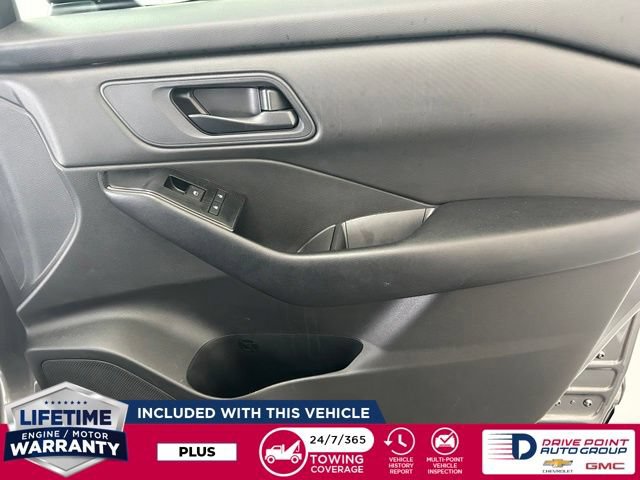 Used 2024 Nissan Rogue S AWD/4WD image 24