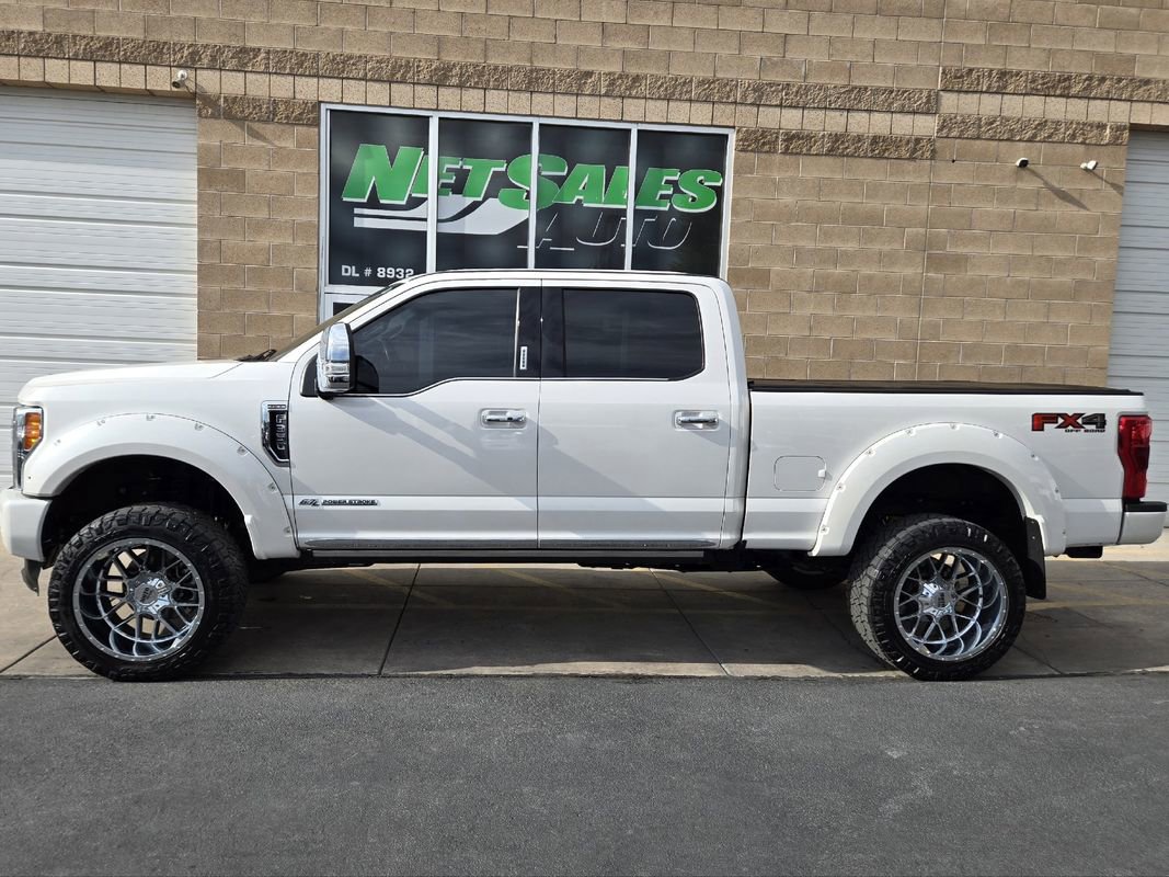 Used 2019 Ford F350 Platinum w/ Platinum Ultimate Package image 2