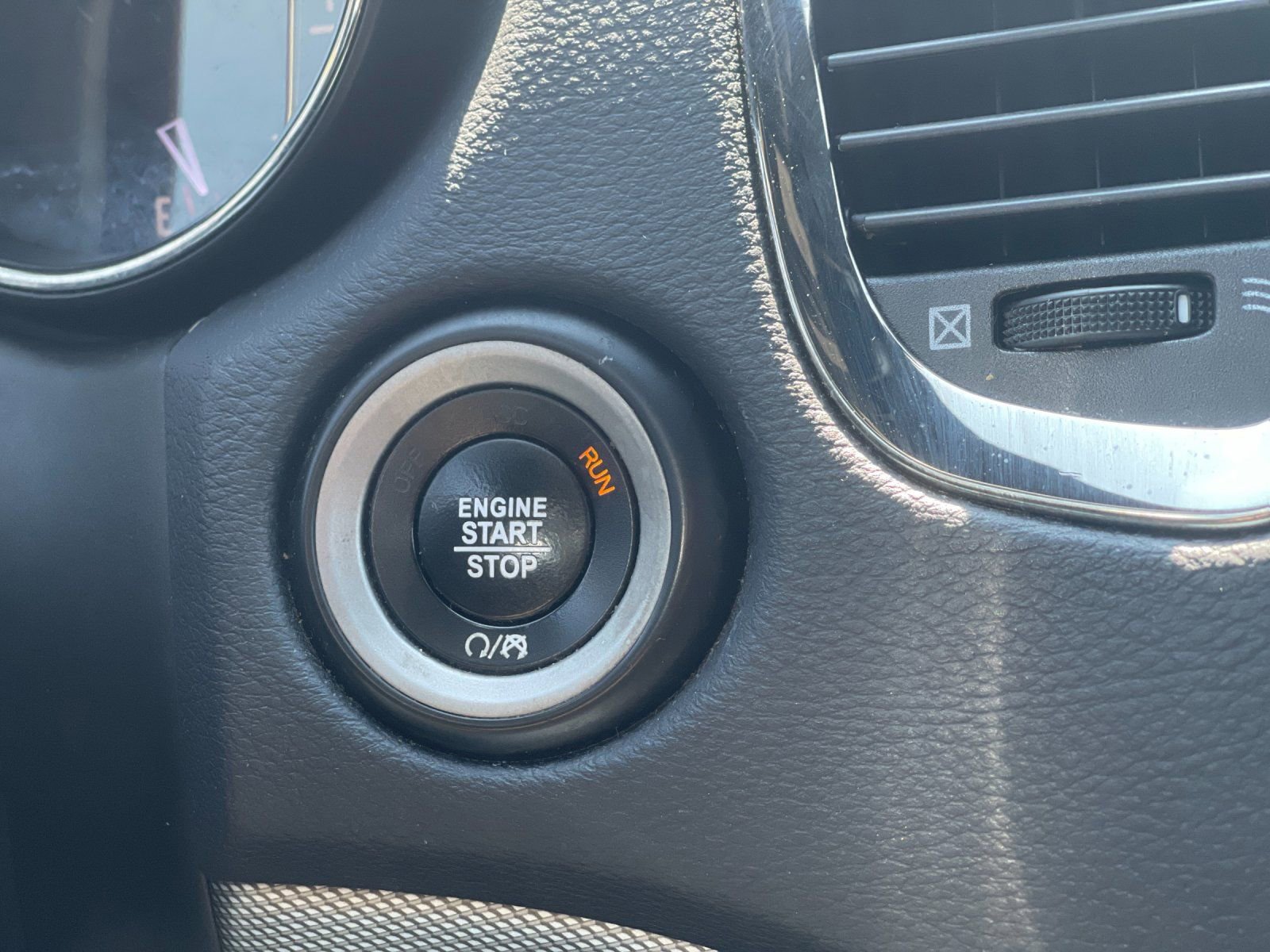 Used 2020 Dodge Durango R/T image 27