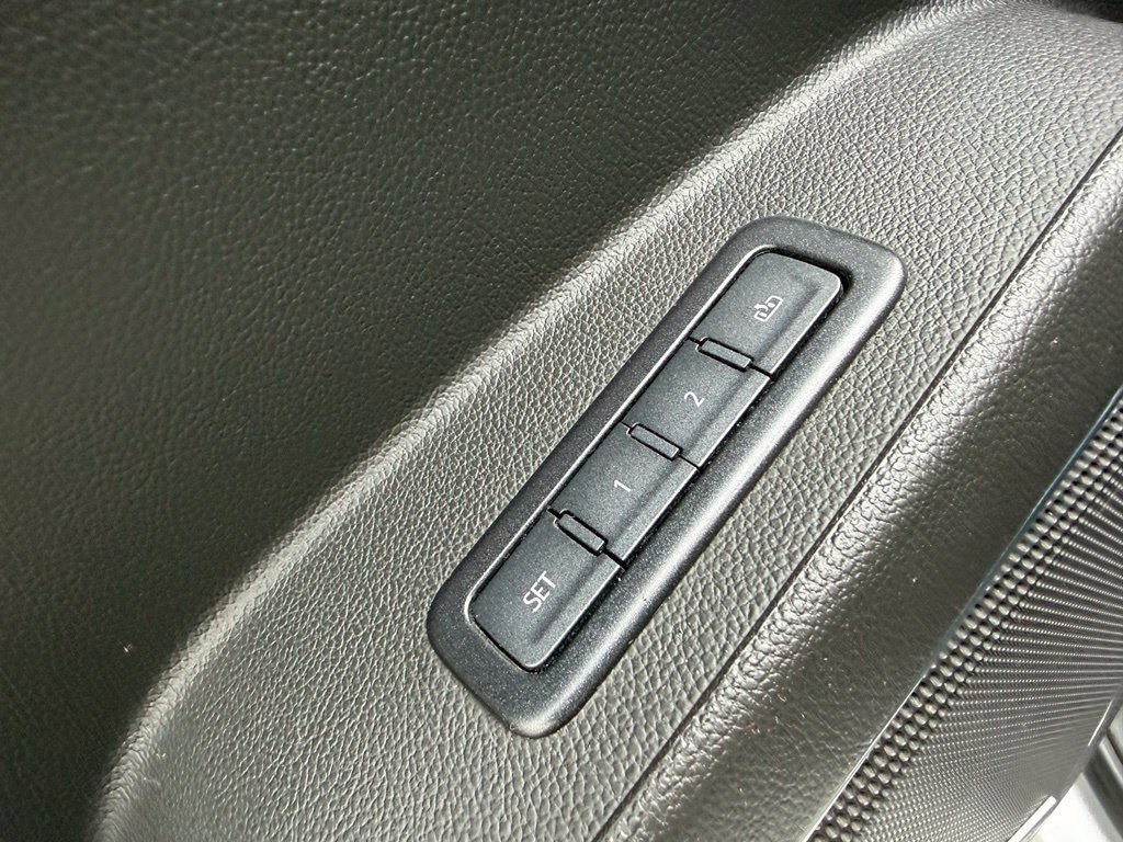 Used 2019 Chevrolet Tahoe Premier AWD/4WD image 11