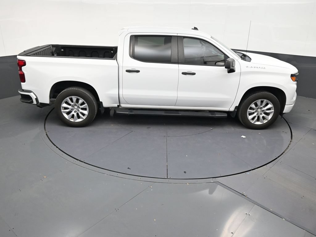 Used 2022 Chevrolet Silverado 1500 Custom RWD image 16