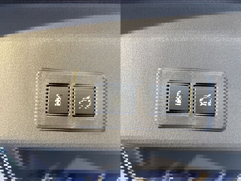 New 2026 Subaru Ascent Limited image 16