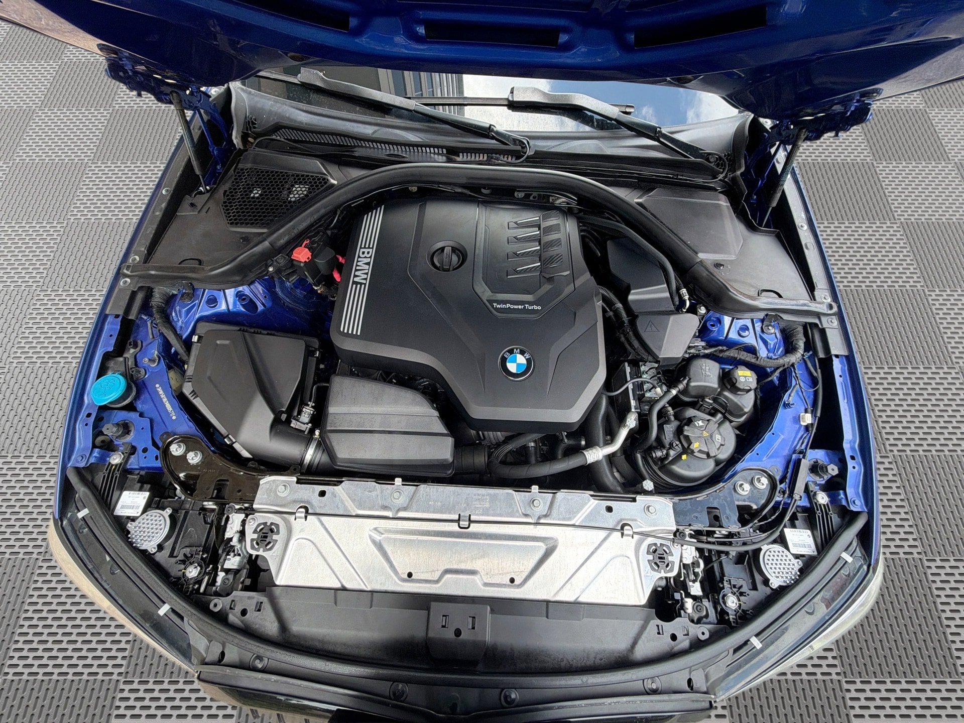 Used 2021 BMW 330i Sedan w/ M Sport Package RWD image 18