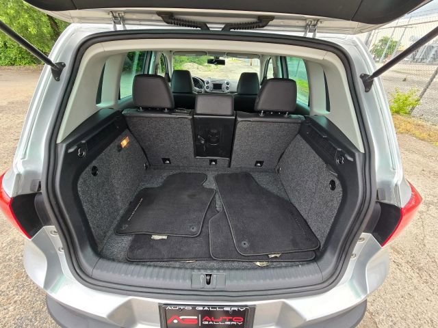 Used 2017 Volkswagen Tiguan Wolfsburg Edition AWD/4WD image 33