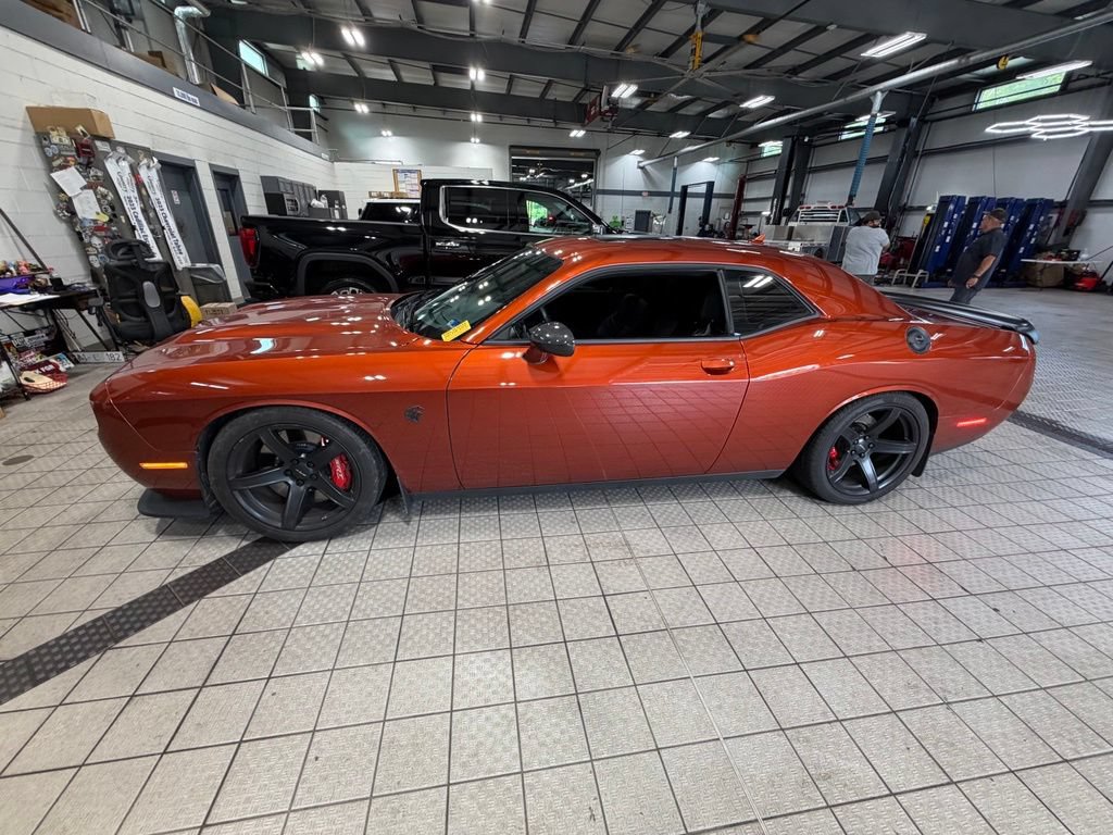 Used 2022 Dodge Challenger SRT Hellcat w/ Plus Package RWD image 4