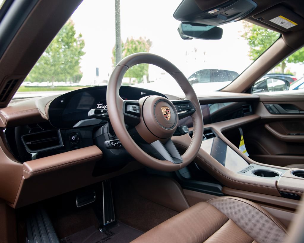 New 2026 Porsche Taycan 4S AWD/4WD image 4
