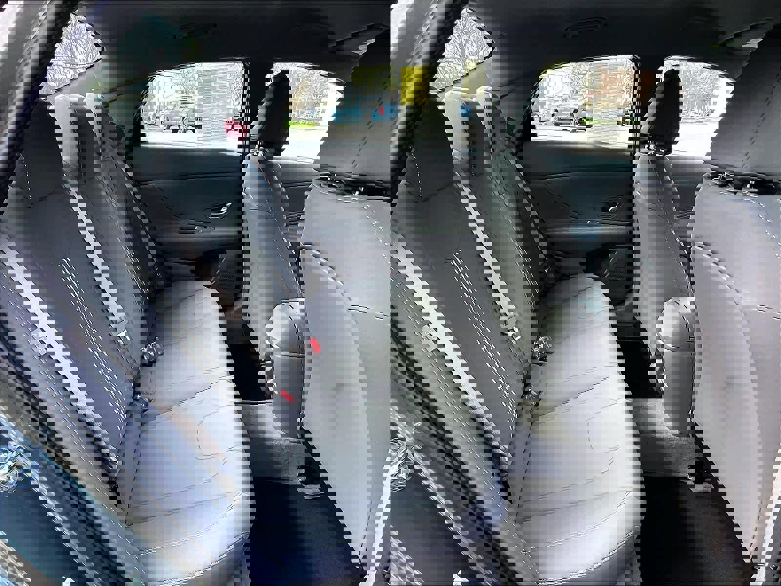 Used 2026 Hyundai Elantra Sport image 16