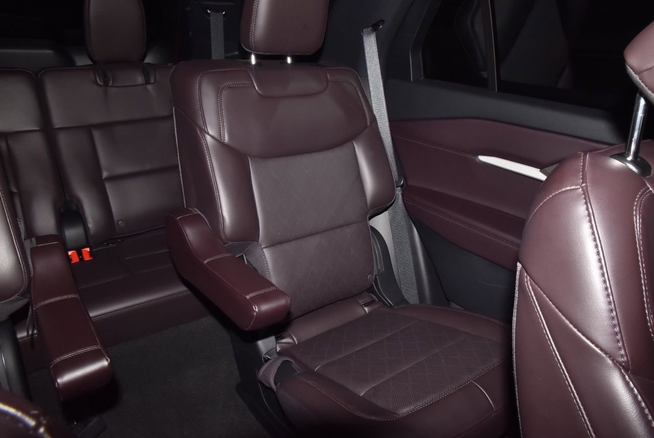 Certified 2025 Ford Explorer Platinum RWD image 22