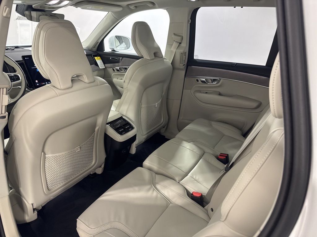 New 2026 Volvo XC90 B6 Ultra w/ Protection Package AWD/4WD image 21