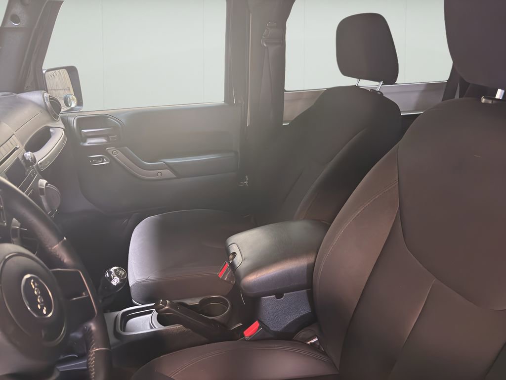 Used 2015 Jeep Wrangler Sport w/ Quick Order Package 23S AWD/4WD image 18
