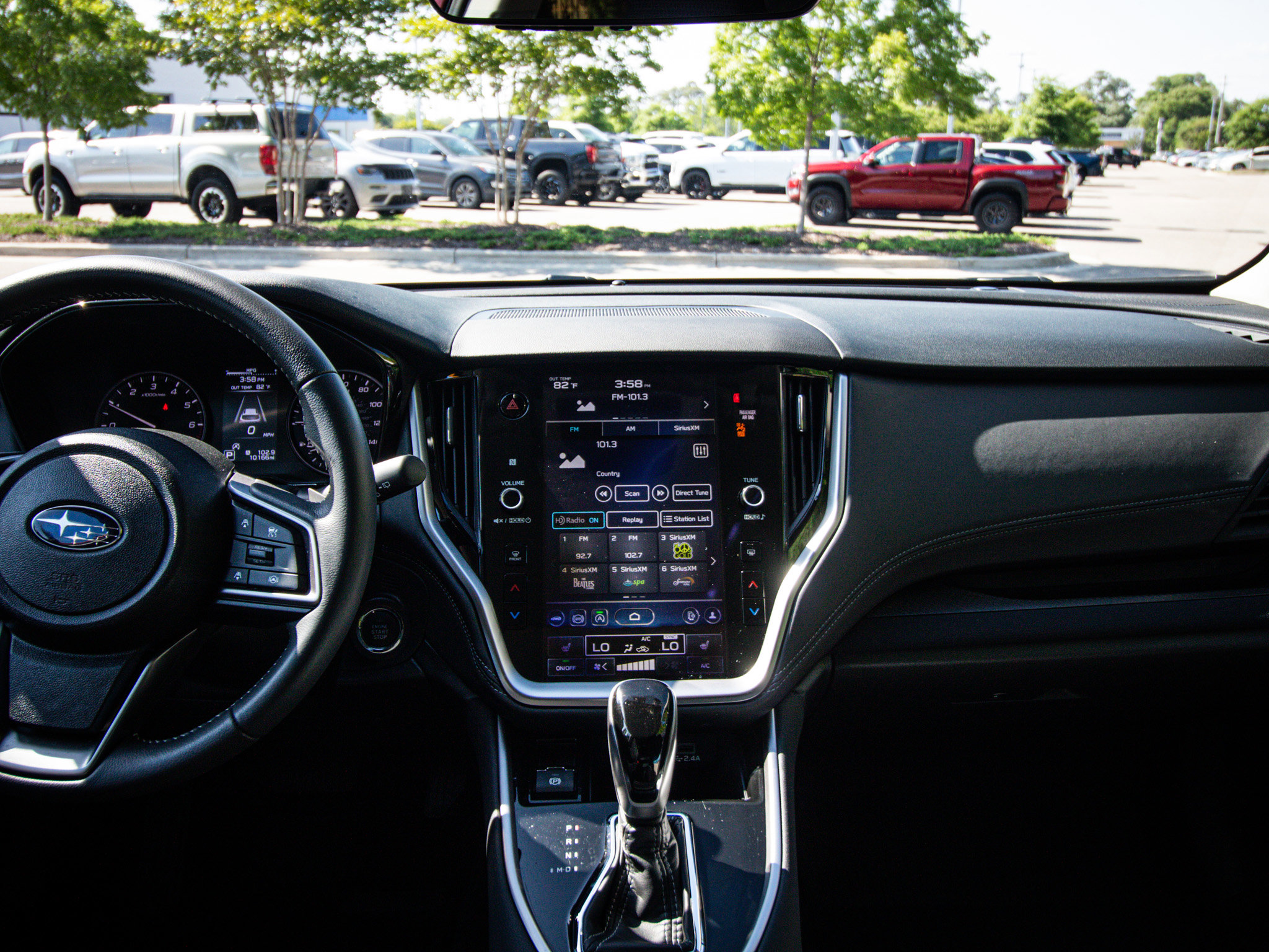 Used 2025 Subaru Outback Premium image 30