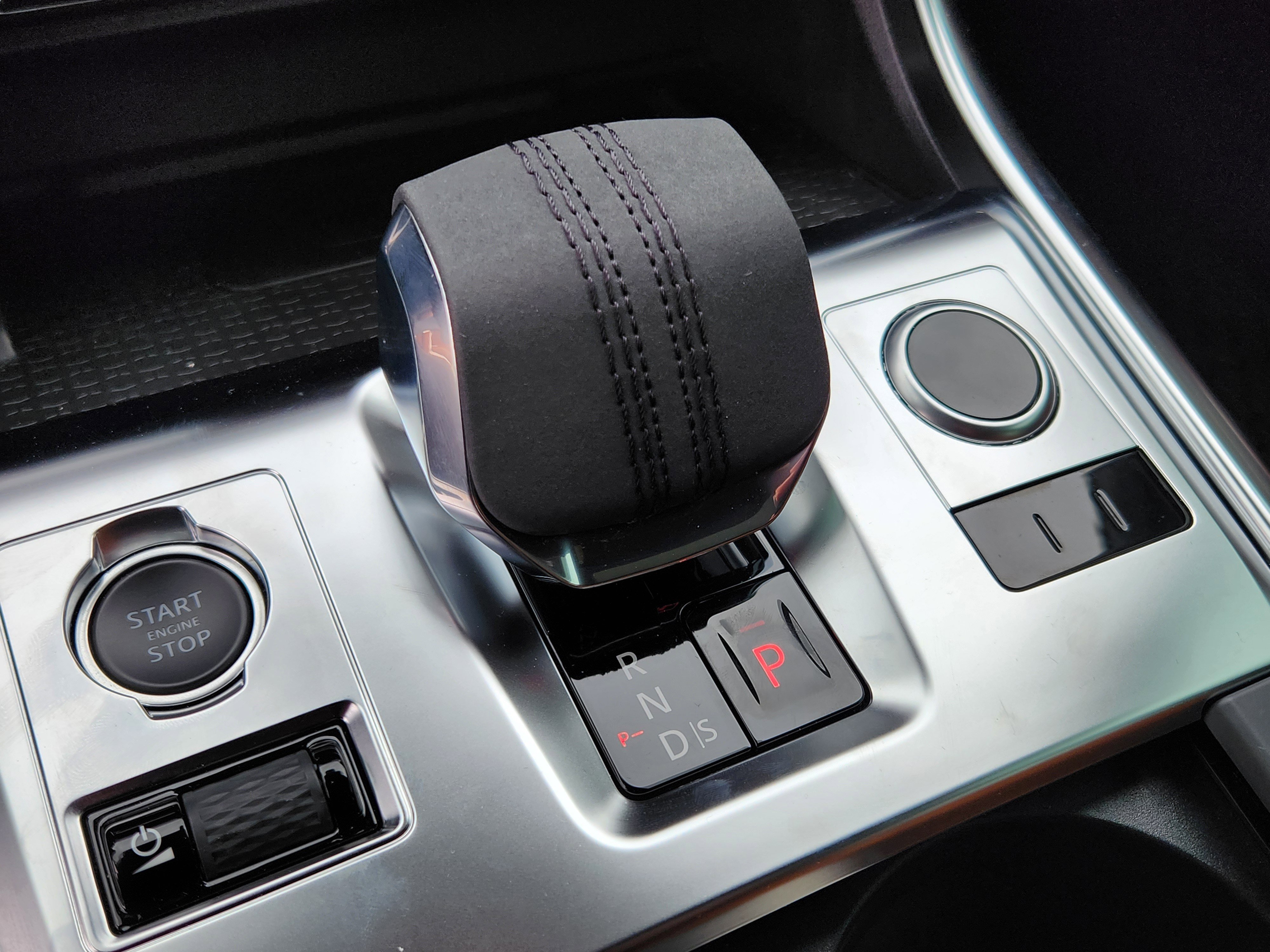 Used 2022 Jaguar XF R-Dynamic SE AWD/4WD image 23