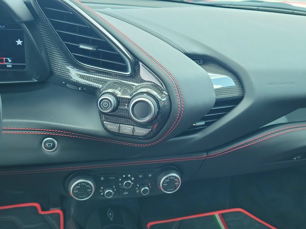 Used 2018 Ferrari 488 GTB RWD image 20