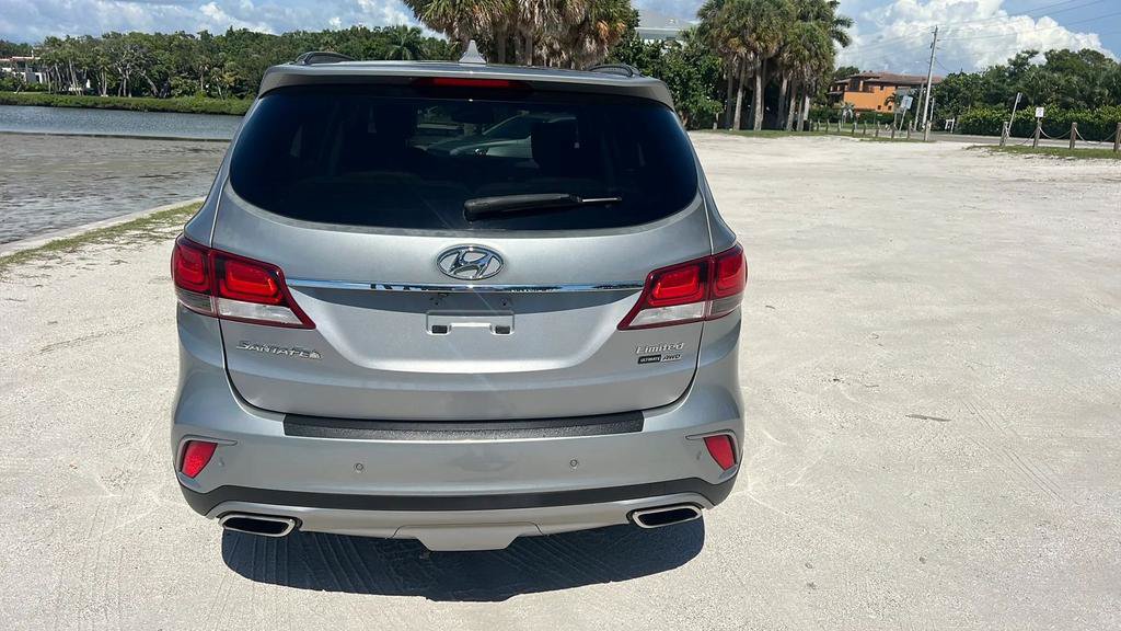 Used 2017 Hyundai Santa Fe Limited AWD/4WD image 6