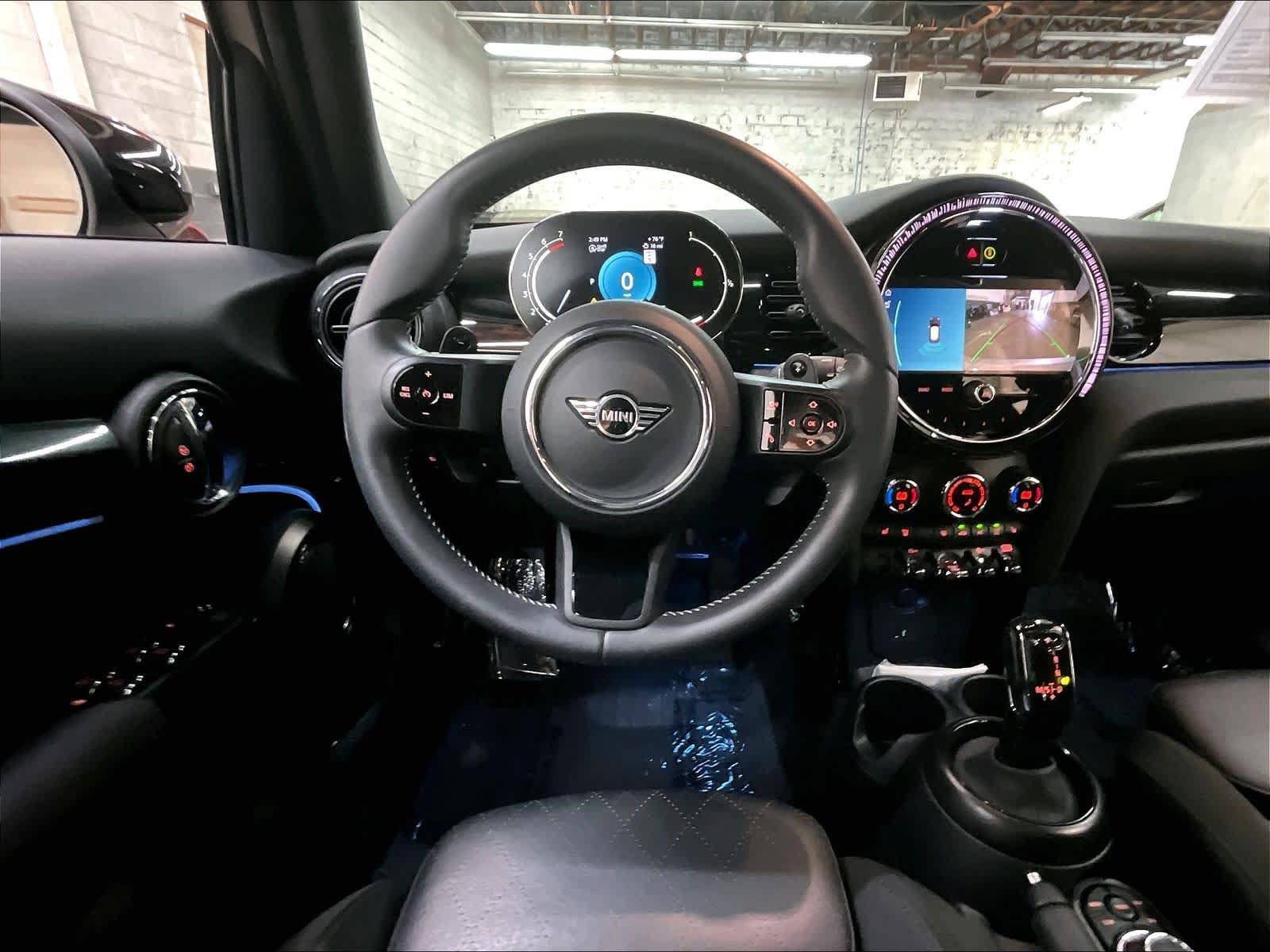 Used 2024 MINI Cooper S w/ Signature Upholstery Package FWD image 8