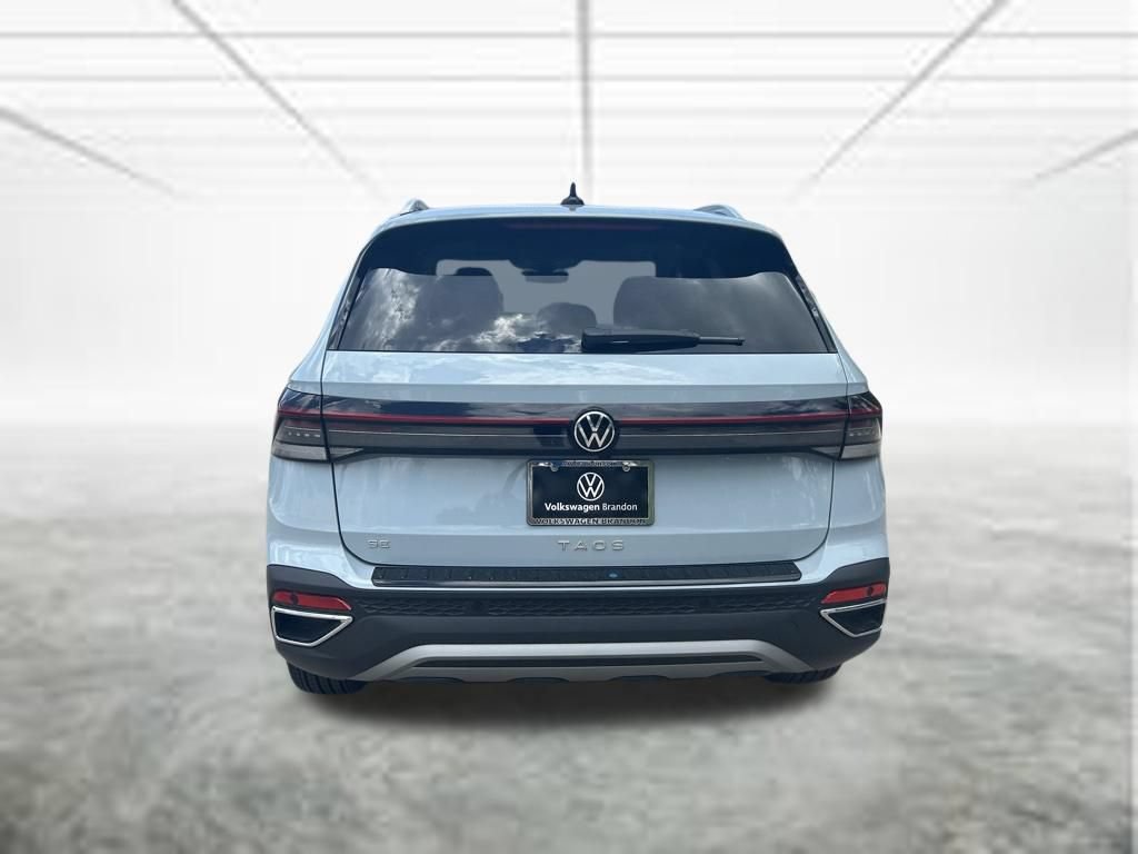 New 2026 Volkswagen Taos SE FWD image 5