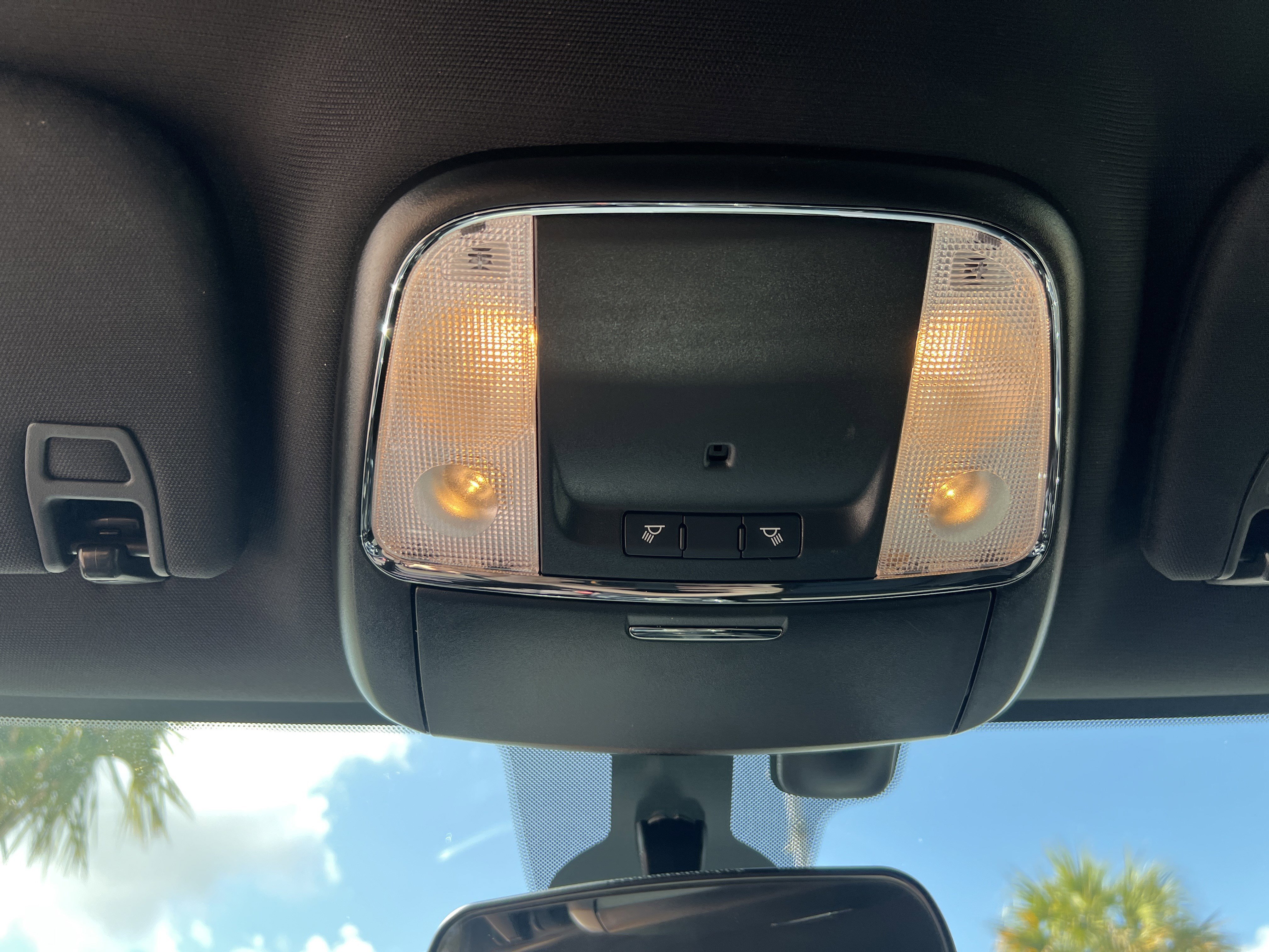 Used 2020 Jeep Grand Cherokee Laredo image 37