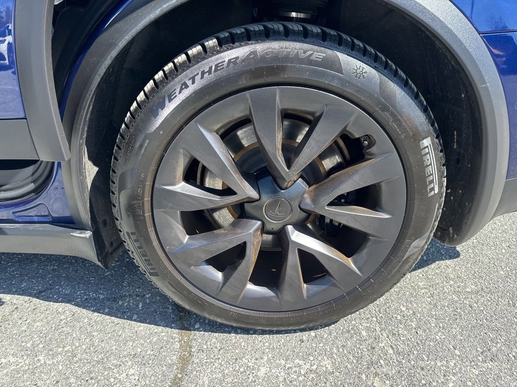 Used 2022 Tesla Model X image 33