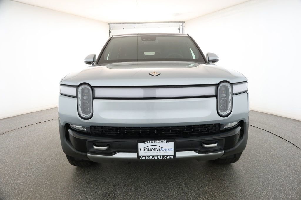 Used 2023 Rivian R1S Adventure image 2
