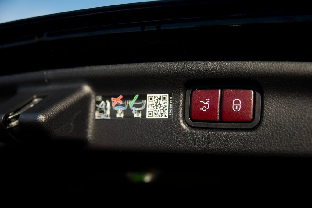 Certified 2025 Mercedes-Benz C 300 4MATIC Sedan image 16