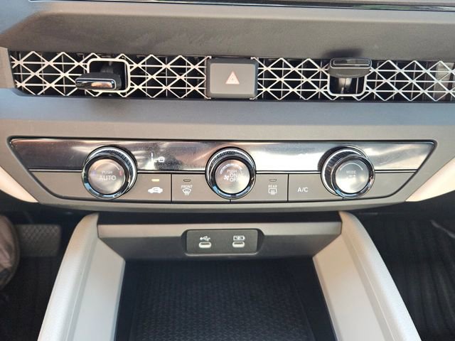 Certified 2025 Honda Accord LX image 19