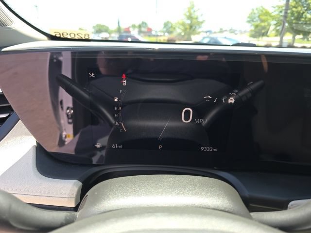 Used 2025 Buick Encore GX Avenir w/ Avenir Technology Package AWD/4WD image 22