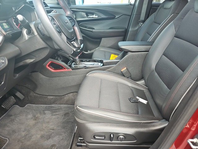 Used 2022 Chevrolet TrailBlazer RS w/ Technology Package image 11
