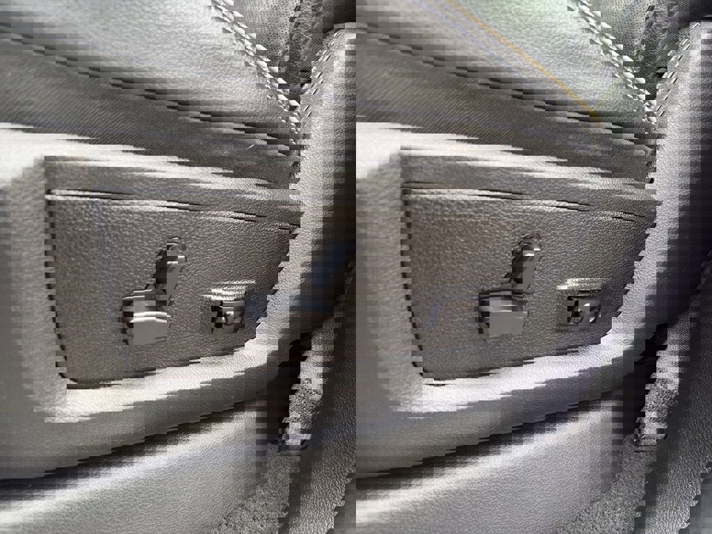 Used 2020 RAM 3500 Laramie image 8