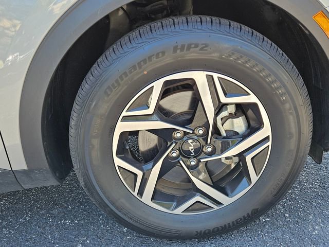 Used 2024 Kia Sportage LX image 17