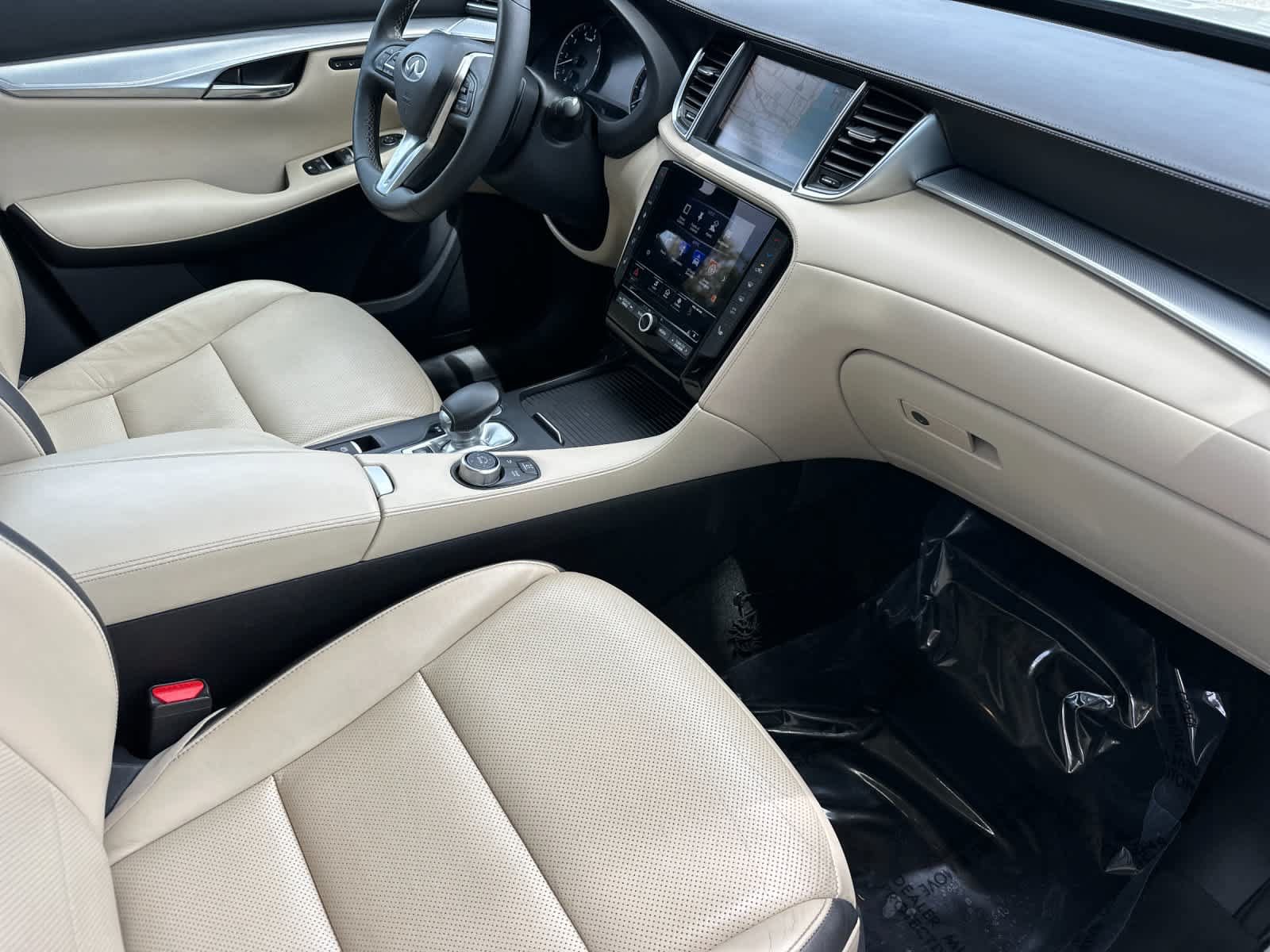 Used 2019 INFINITI QX50 Essential w/ Premium Heat Package FWD image 16