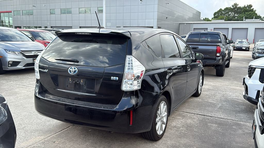 Used 2014 Toyota Prius V Five image 3