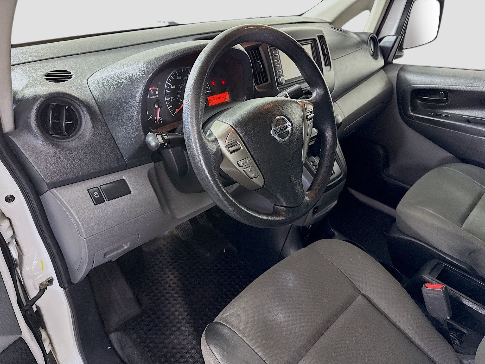 Used 2020 Nissan NV200 S image 22