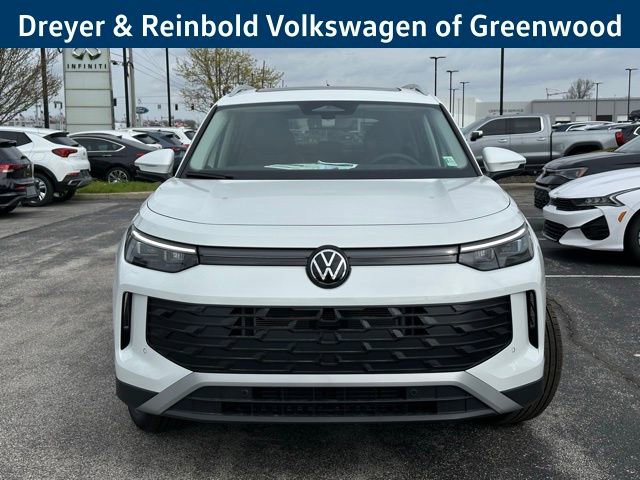 New 2026 Volkswagen Tiguan SE image 2