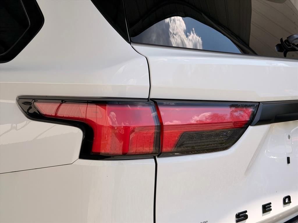 Used 2025 Toyota Sequoia TRD Pro AWD/4WD image 10