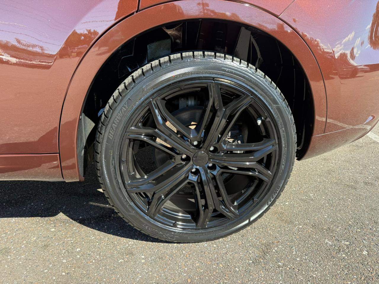 Used 2019 Maserati Levante GranLusso AWD/4WD image 9