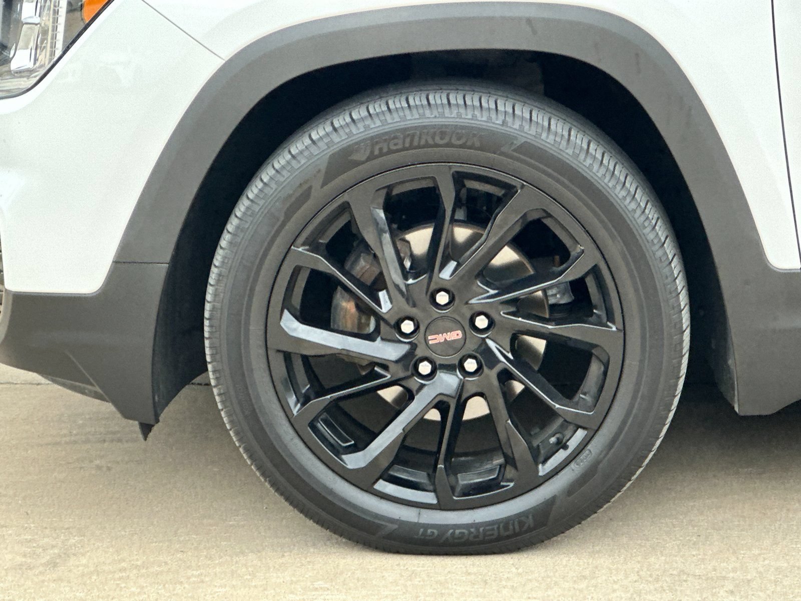 Used 2023 GMC Terrain SLE w/ Driver Convenience Package FWD image 25