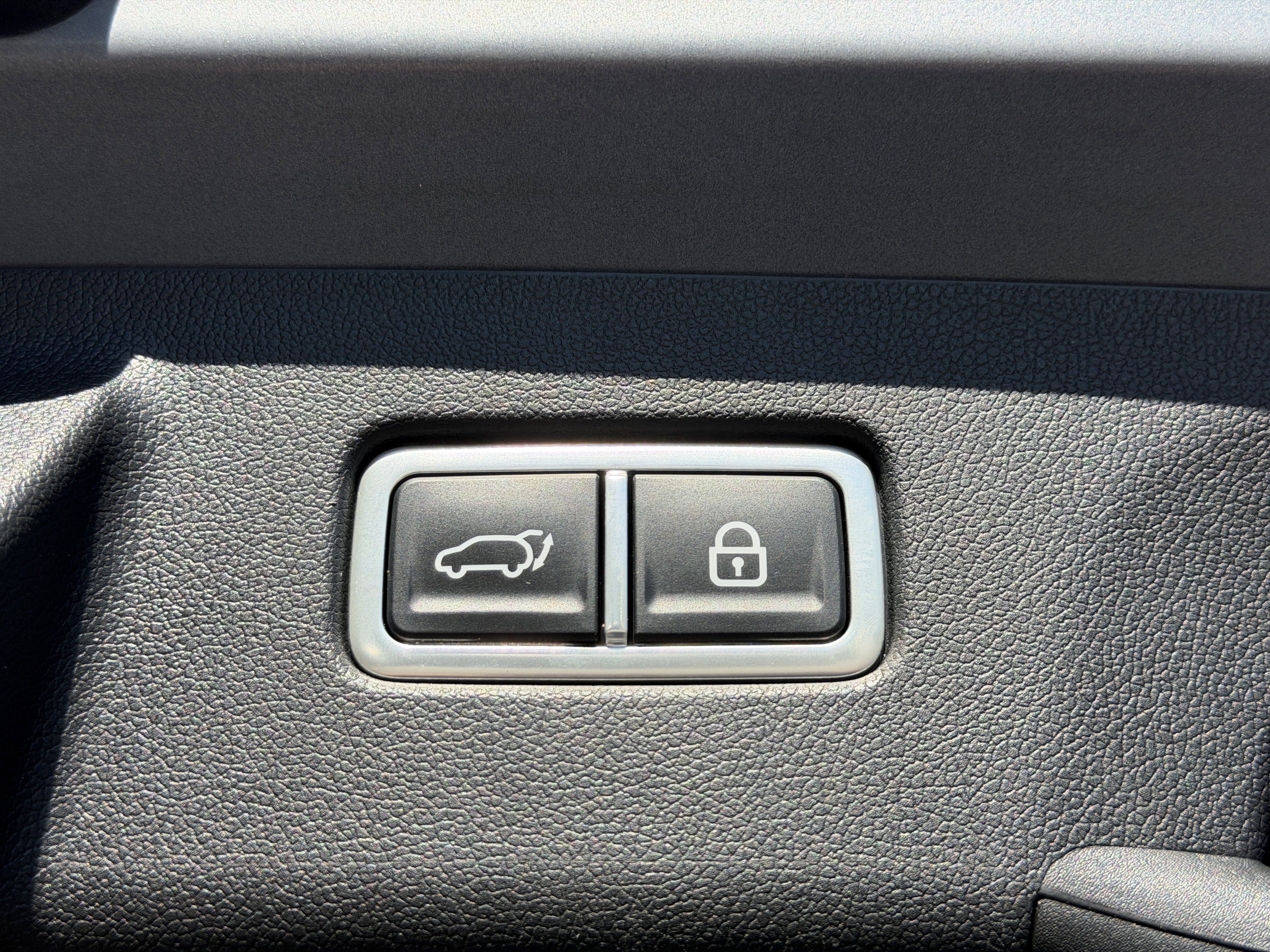 Used 2022 Kia Sorento SX image 11