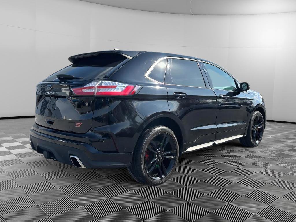 Used 2023 Ford Edge ST w/ Equipment Group 401A image 4