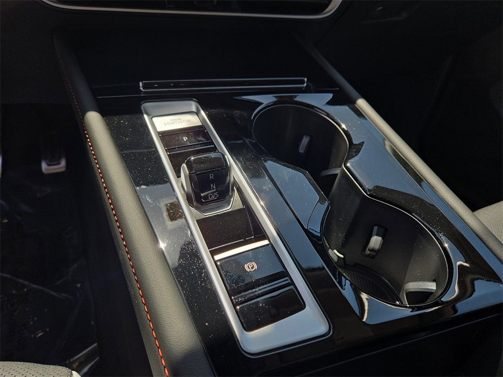 New 2025 Volkswagen Atlas Peak Edition SE image 24