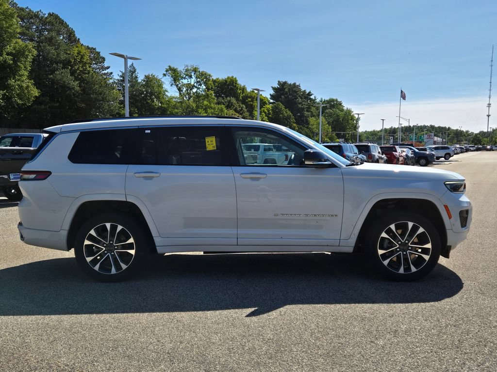 Used 2023 Jeep Grand Cherokee L Overland w/ Luxury Tech Group IV AWD/4WD image 7