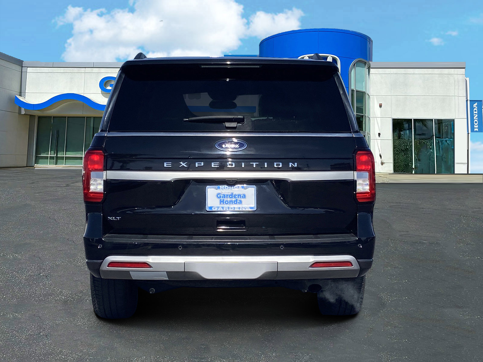 Used 2024 Ford Expedition XLT image 5