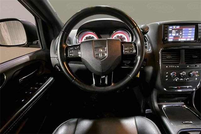 Used 2018 Dodge Grand Caravan SXT w/ Blacktop Package image 18