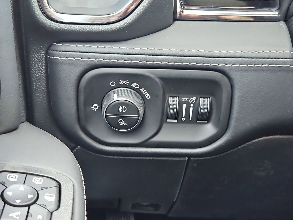 New 2026 RAM 2500 Limited image 18