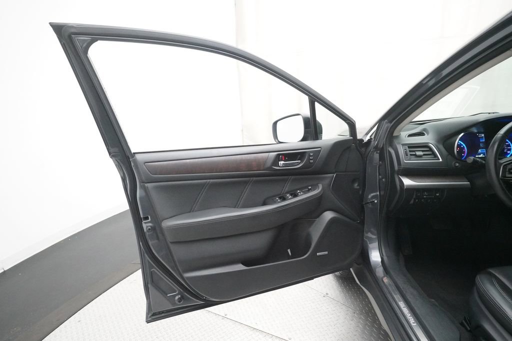 Used 2019 Subaru Outback 3.6R Limited image 29