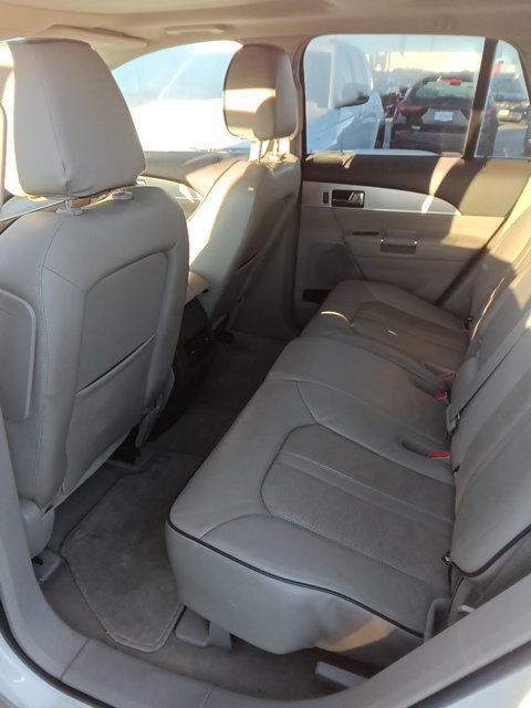 Used 2013 Lincoln MKX FWD image 7